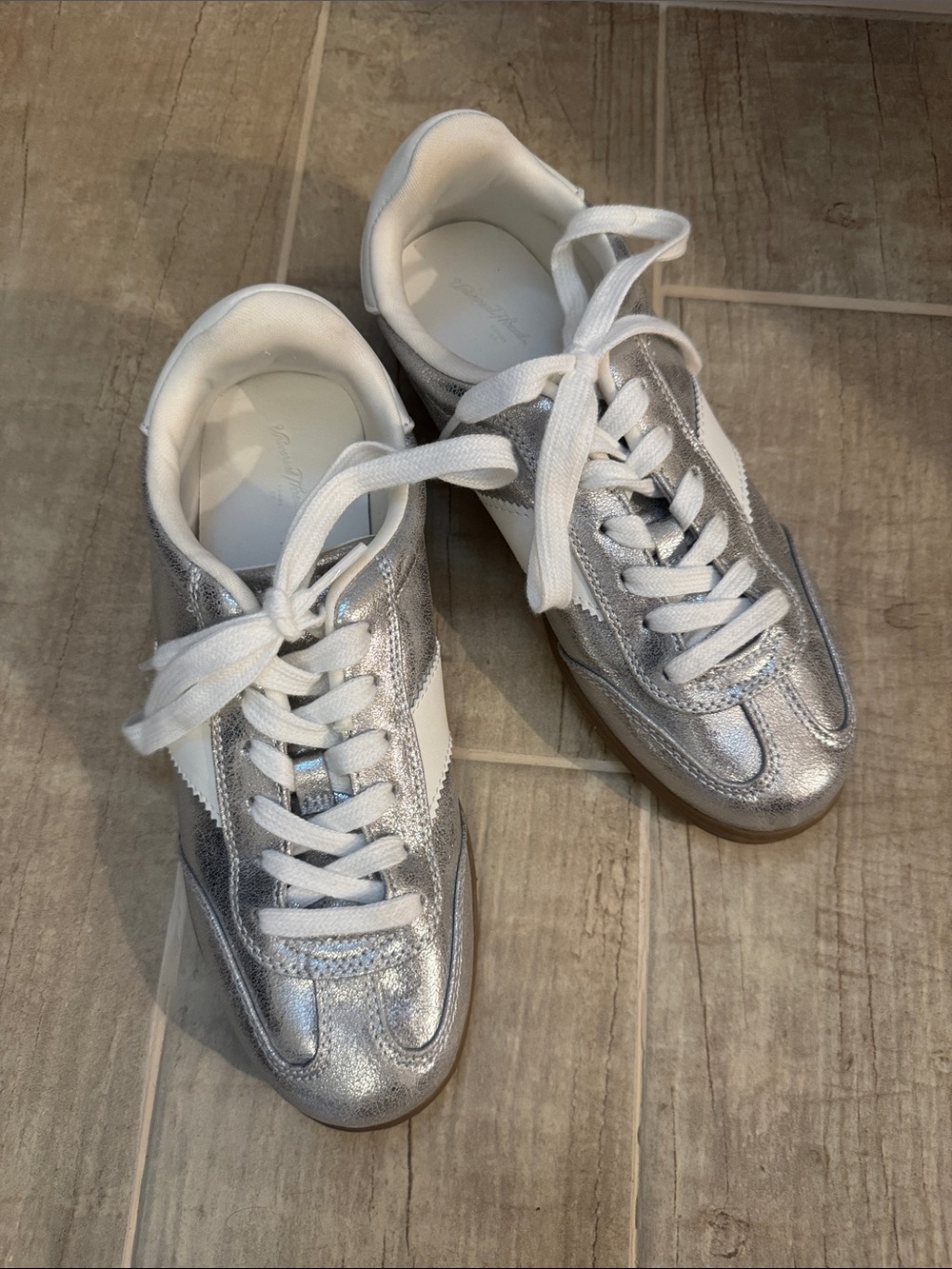Universal Thread Silver Metallic Lace-Up Sneakers with White Accents